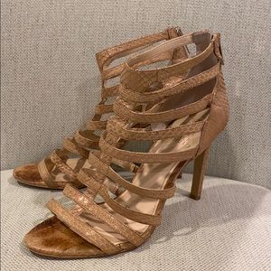 Vinca Camuto Kamella tan snakeskin heels